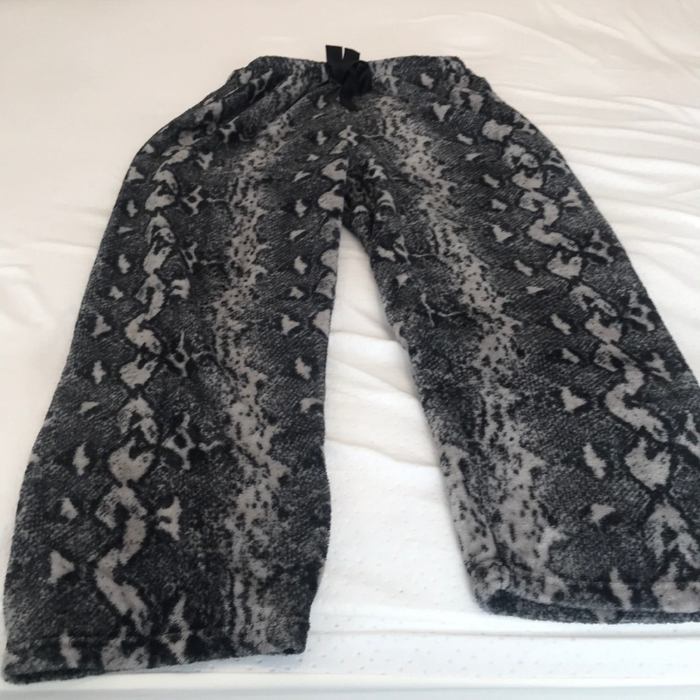 Women’s pajama bottom